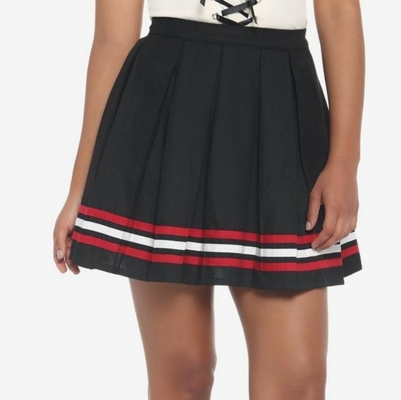 Hot Topic Pleated Preppy Grunge‎ Social Collision Striped Black Skirt Size S - Picture 1 of 8